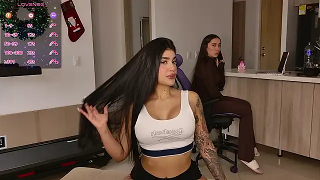 emiliasommer online show from February 2026 09:03:02 PM