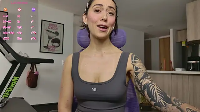 emiliasommer online show from April 2026 07:48:01 PM