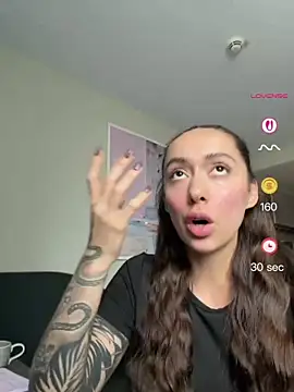 Snapshot of emiliasommer chatting on June 2026 12:26:02 PM emiliasommer online show from June 2026 12:26:02 PM