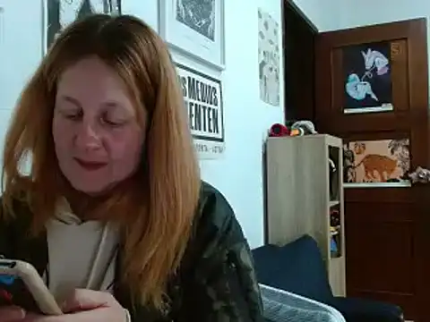 Snapshot of ViioletaMora chatting on April 2026 03:31:02 AM ViioletaMora online show from April 2026 03:31:02 AM