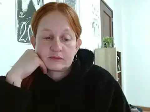 Snapshot of ViioletaMora chatting on April 2026 06:18:01 AM ViioletaMora online show from April 2026 06:18:01 AM