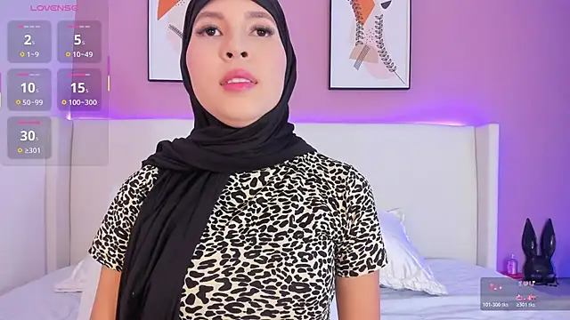 shann a online show from November 2025 07:18:02 PM