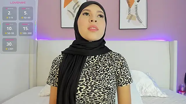 shann a online show from November 2025 06:57:02 PM