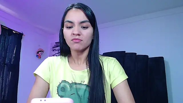 Ariel Zeo1 online show from October 2025 07:36:01 PM