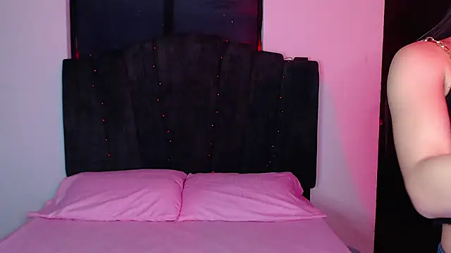 Ariel Zeo1 online show from February 2026 07:25:01 PM