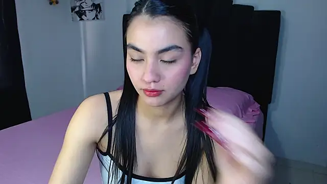 Ariel Zeo1 online show from May 2026 07:44:02 PM