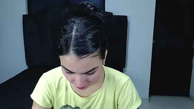 Ariel Zeo1 online show from March 2026 07:51:01 PM