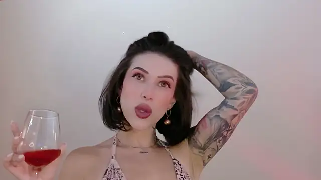 Hannah Borbon online show from April 2026 02:24:01 AM