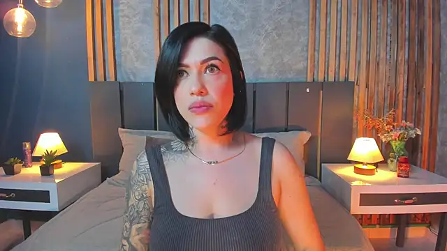 Hannah Borbon online show from February 2025 04:24:01 AM