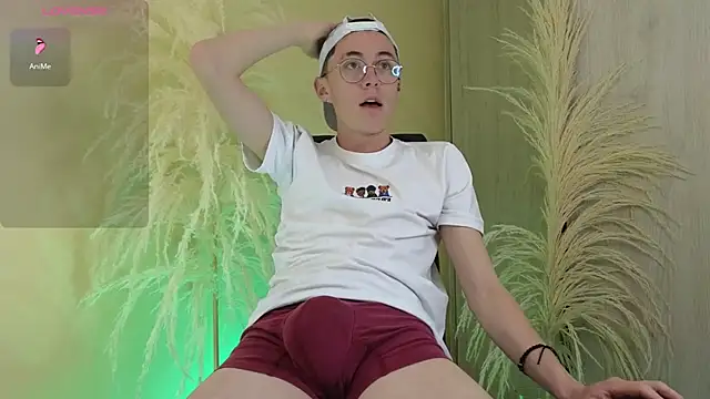 Elian Cooper online show from January 2025 01:23:02 PM