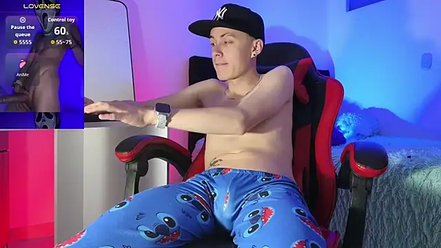 Elian Cooper online show from February 2026 01:03:02 AM