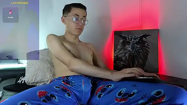 Elian Cooper online show from January 2025 01:06:02 PM