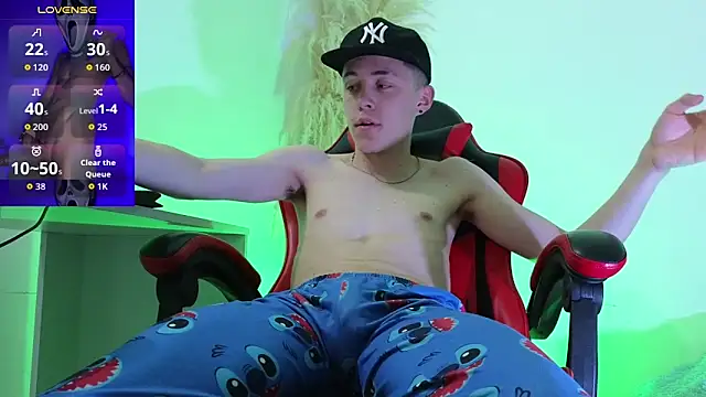 Elian Cooper online show from September 2025 01:33:01 AM