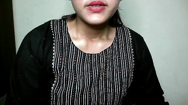 Snapshot of Princess_noorjahan chatting on February 2025 06:26:02 PM Princess noorjahan online show from February 2025 06:26:02 PM