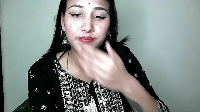 Snapshot of Princess_noorjahan chatting on December 2024 09:32:02 PM Princess noorjahan online show from December 2024 09:32:02 PM