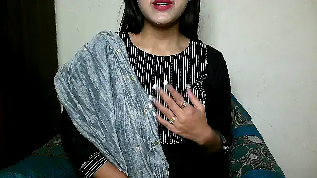 Snapshot of Princess_noorjahan chatting on February 2025 06:32:02 AM Princess noorjahan online show from February 2025 06:32:02 AM