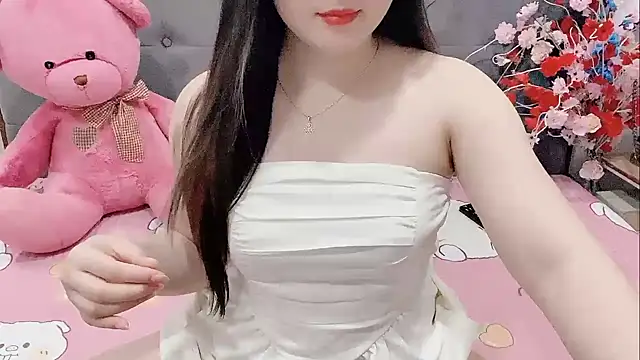 Snapshot of Funikio chatting on November 2025 02:17:01 PM Funikio online show from November 2025 02:17:01 PM