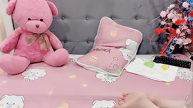 Snapshot of Funikio chatting on November 2025 01:28:01 AM Funikio online show from November 2025 01:28:01 AM