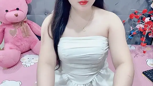 Snapshot of Funikio chatting on November 2025 02:32:01 PM Funikio online show from November 2025 02:32:01 PM