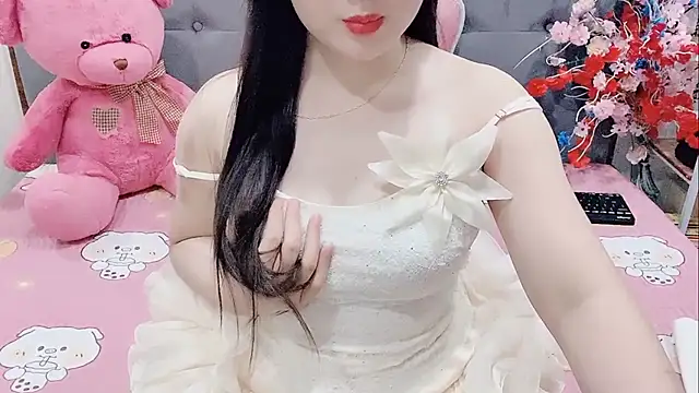 Snapshot of Funikio chatting on December 2025 02:32:01 AM Funikio online show from December 2025 02:32:01 AM