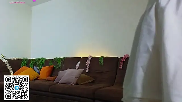 oliviabr0wn0 online show from March 2026 02:04:02 AM