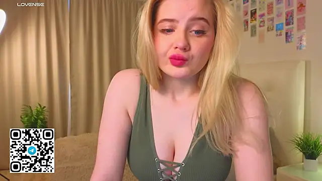 Snapshot of oliviabr0wn0 chatting on October 2025 02:12:02 AM oliviabr0wn0 online show from October 2025 02:12:02 AM