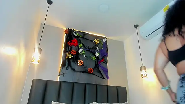 memphiswilliam online show from November 2025 03:01:01 AM