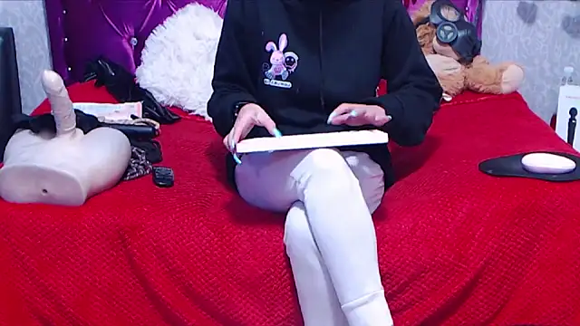 AyshaScott online show from October 2025 12:39:02 PM