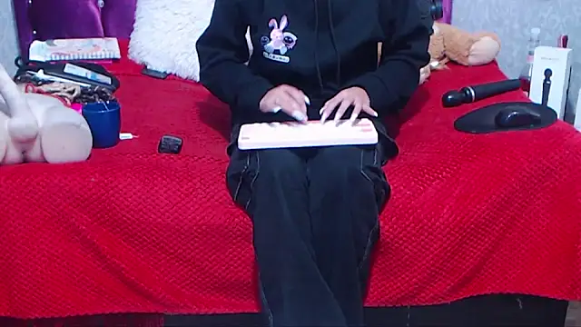 AyshaScott online show from November 2025 12:32:01 PM