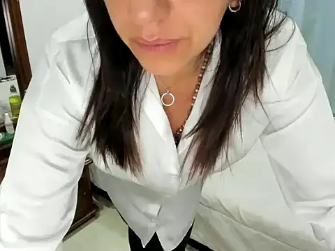 MonicaGarcia  online show from February 2026 11:10:01 AM