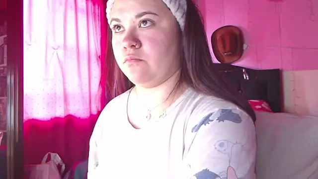 NikkiRous  online show from February 2026 01:33:02 PM