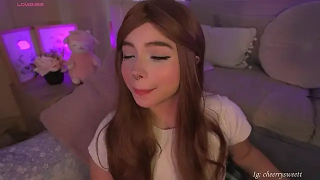 Cheerrysweett online show from March 2026 07:45:02 PM