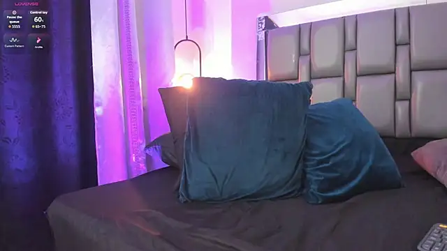 Emily Gil1 online show from February 2026 03:34:02 PM