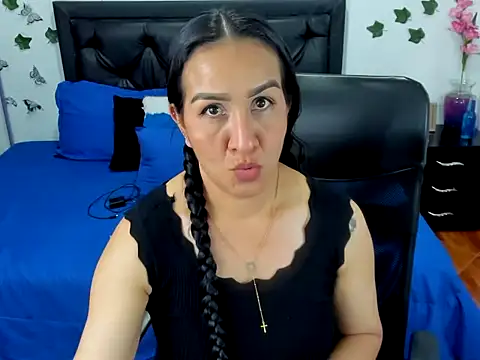 Violeta stilll online show from October 2025 06:49:02 PM