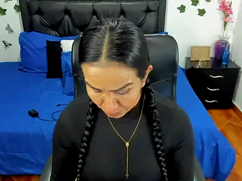 Violeta stilll online show from October 2025 07:02:01 PM