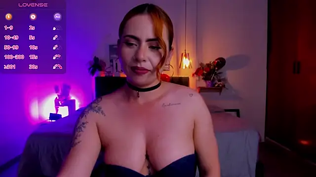 Snapshot of Dulce_charlottee chatting on February 2025 09:37:02 PM Dulce charlottee online show from February 2025 09:37:02 PM