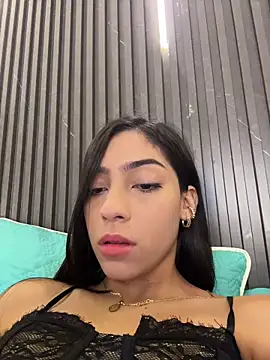 Ema azel online show from January 2026 01:40:02 PM