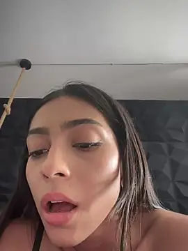 Snapshot of Ema_azel chatting on February 2025 04:51:01 PM Ema azel online show from February 2025 04:51:01 PM