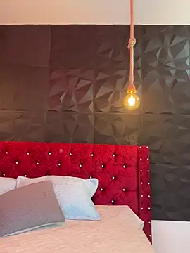 Ema azel online show from November 2025 01:37:02 PM