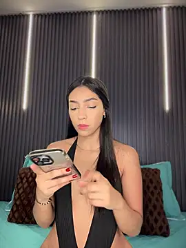 Ema azel online show from December 2025 01:37:02 PM