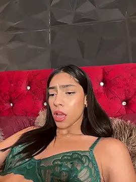 Snapshot of Ema_azel chatting on March 2025 01:30:02 PM Ema azel online show from March 2025 01:30:02 PM