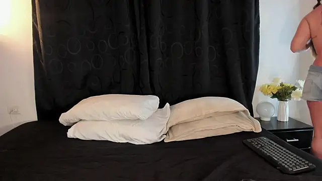 cami cruzz online show from May 2026 08:50:02 PM