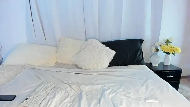 Snapshot of cami_cruzz chatting on July 2026 08:50:02 PM cami cruzz online show from July 2026 08:50:02 PM