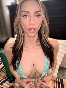 BrattyBae xo online show from March 2026 08:12:01 PM