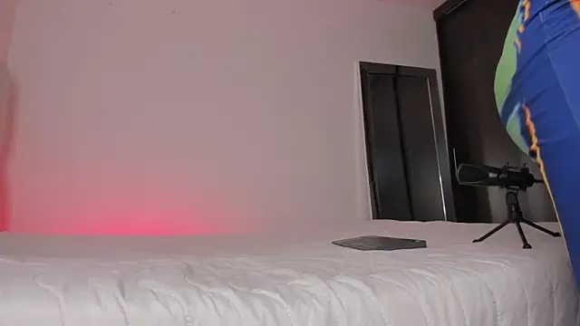 evaevanscute online show from February 2026 09:47:01 PM