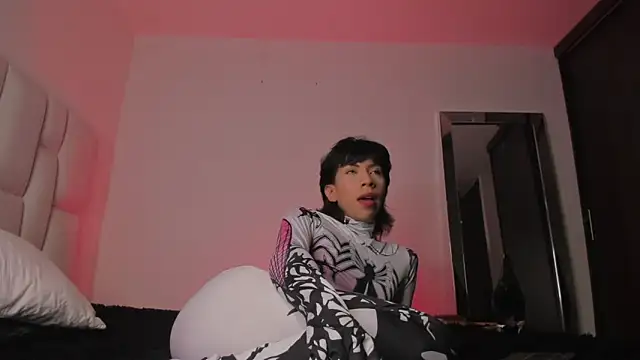 evaevanscute online show from October 2025 06:40:01 PM