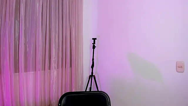 vale kross online show from December 2025 03:10:02 PM