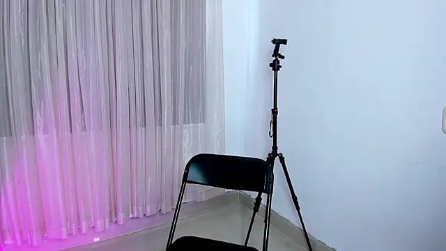 vale kross online show from April 2026 05:05:02 PM