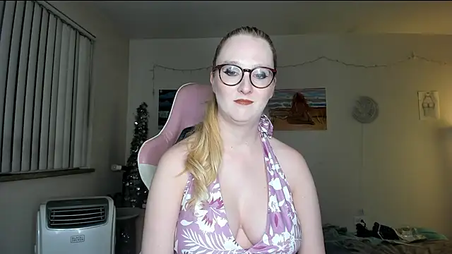 Snapshot of AudreyMadisonX chatting on February 2025 02:05:02 AM AudreyMadisonX online show from February 2025 02:05:02 AM