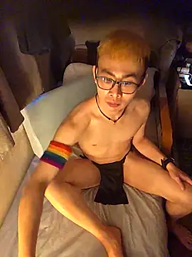 Moby Yik online show from April 2026 11:39:02 PM